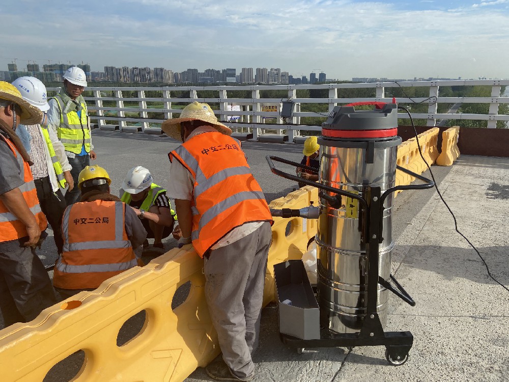 吸尘器南京长江大桥五桥项目使用案例